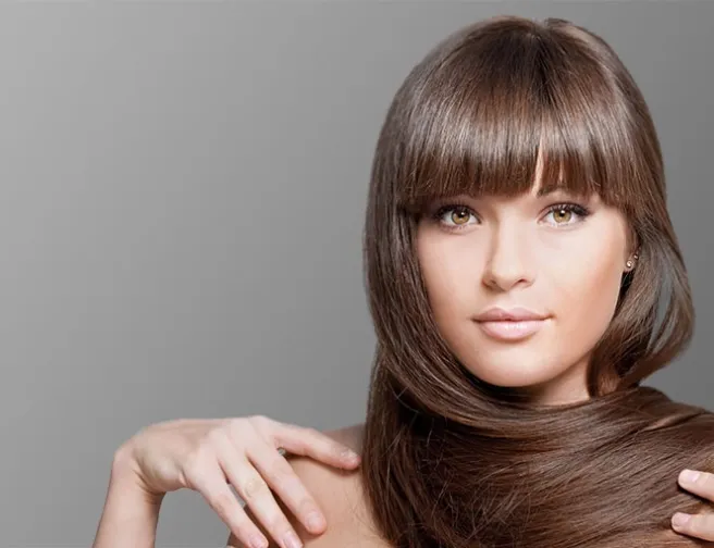 Zaostřeno na ofiny: Nejlepší styling pro oválný obličej