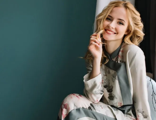 Trendy barva roku 2021: Jak ji nosit na očích a nehtech