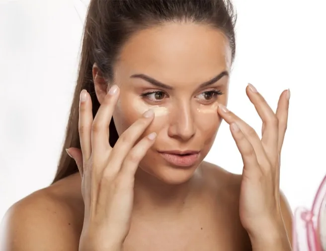 Skvrny na tváři? Možná za to může váš make-up