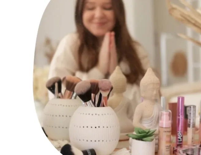 VIDEO: Jarní úklid make-up koutku