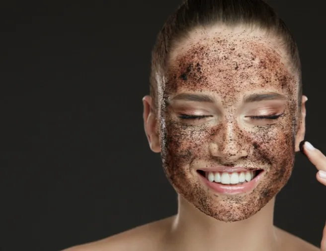 7 důvodů, proč náš obličej a tělo potřebují peeling