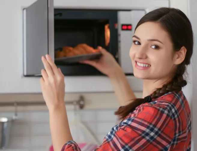 Znáte potraviny, které neohřívat v mikrovlnce?