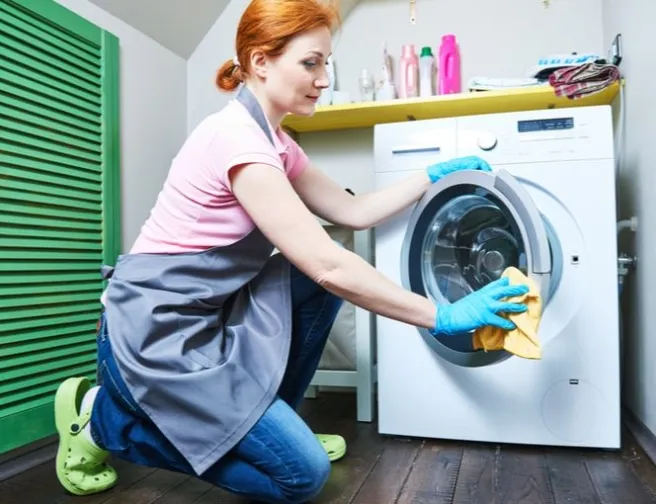 5 tipů, jak vyčistit pračku a zbavit ji zápachu