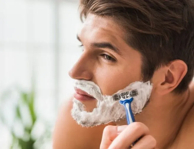 5 tipů, které usnadní mužům holení