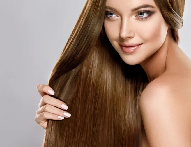 Magický lesk ve vlasech: Naučte se Glass Hair!