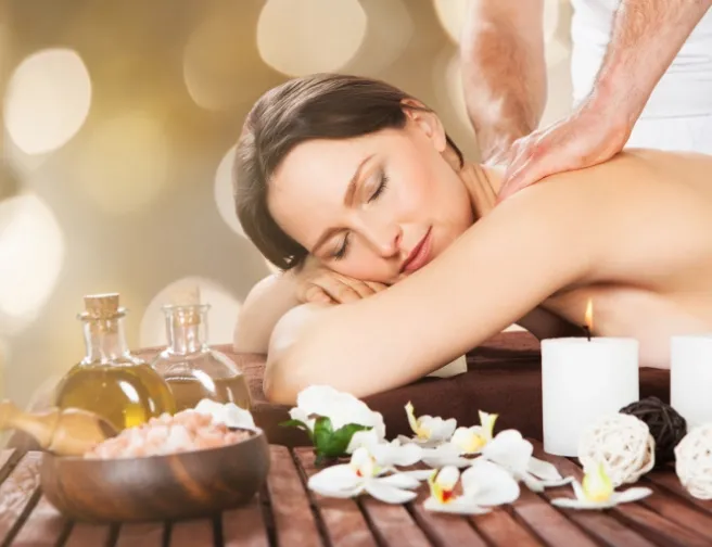 Aromaterapie: Komplexní masáž, která dostane tělo i mysl do pohody
