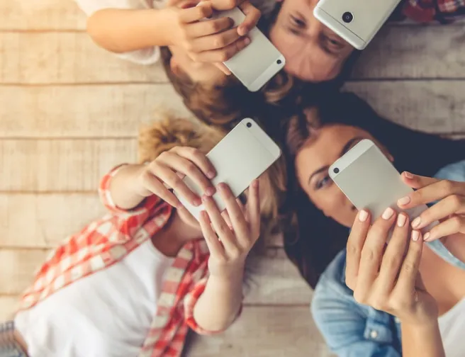 Zvedněte děti od tabletů, telefonů a televize