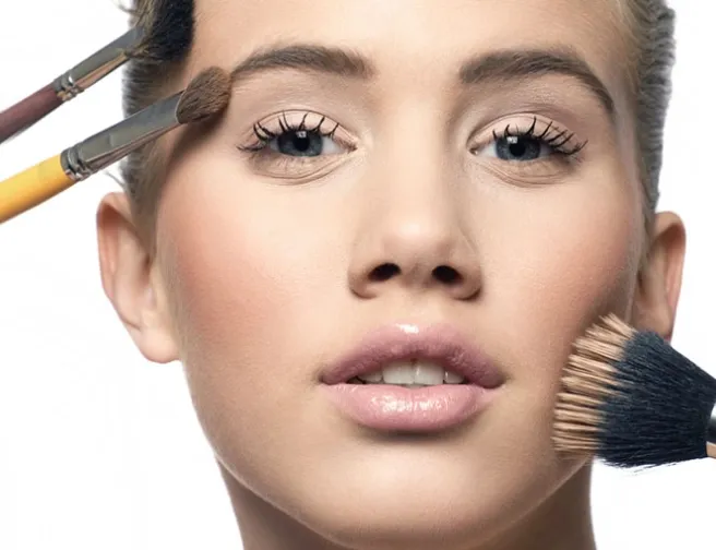 Super krycí make-up: Umíte s ním zacházet?