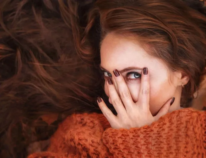 4x jinak: Podzimní make-up v tmavých barvách
