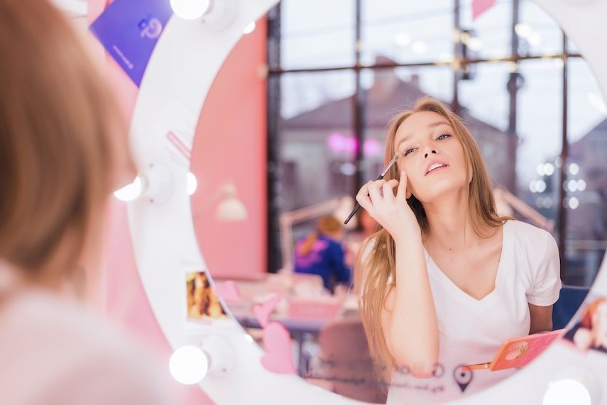 Jednoduchý make-up na hektické ráno: Rychlý a efektní hlavní banner
