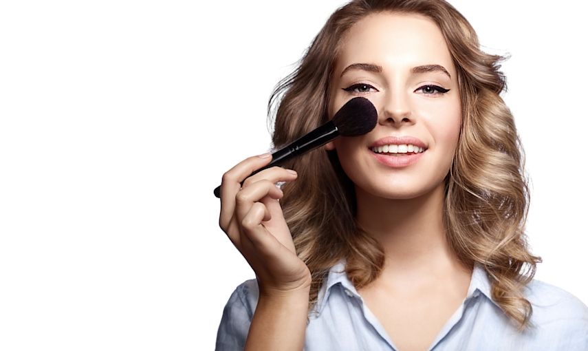 Proč si vybrat pudrový make-up? hlavní banner