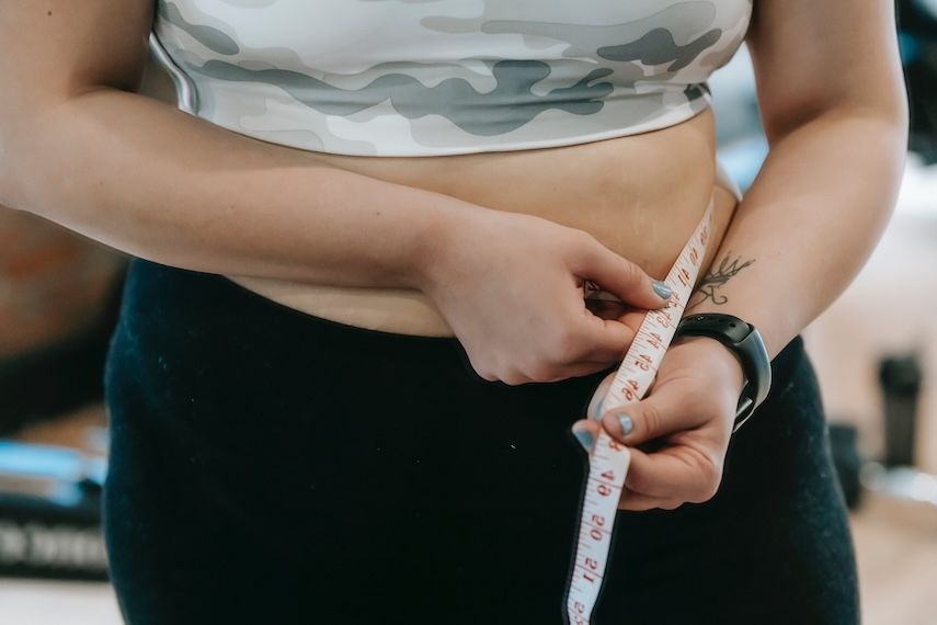 Viscerální tuk: Proč škodí a jak ho zhubnout? hlavní banner