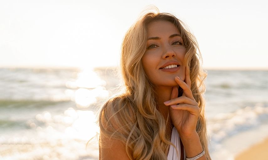 8 tipů, jak dosáhnout sexy vlasů v létě hlavní banner