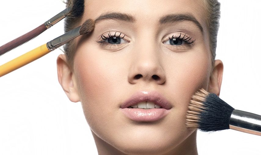 Super krycí make-up: Umíte s ním zacházet? hlavní banner