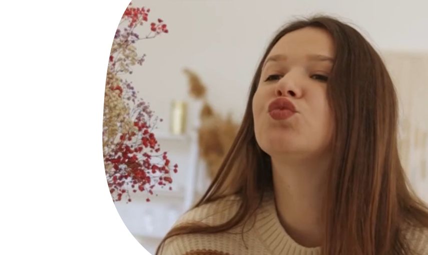 VIDEO: tři typy holek, tři různé aplikace rtěnek hlavní banner