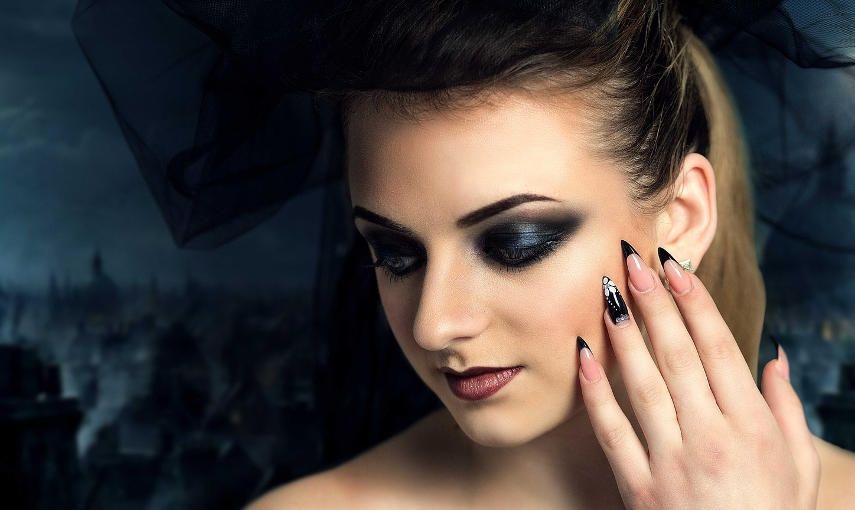 Halloweenské nehty: Dotáhněte svůj děsivý outfit hlavní banner